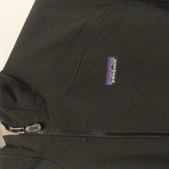Patagonia Large Black Fleece Lined, Waterproof Zip-up Jacket - Picture 2 of 7